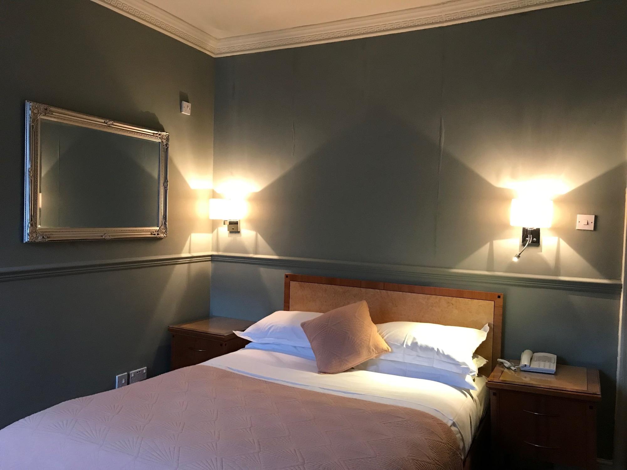 Eurobar & Hotel Oxford Extérieur photo
