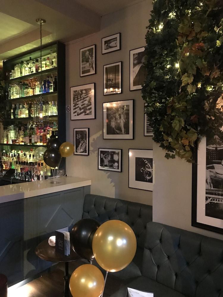 Eurobar & Hotel Oxford Extérieur photo
