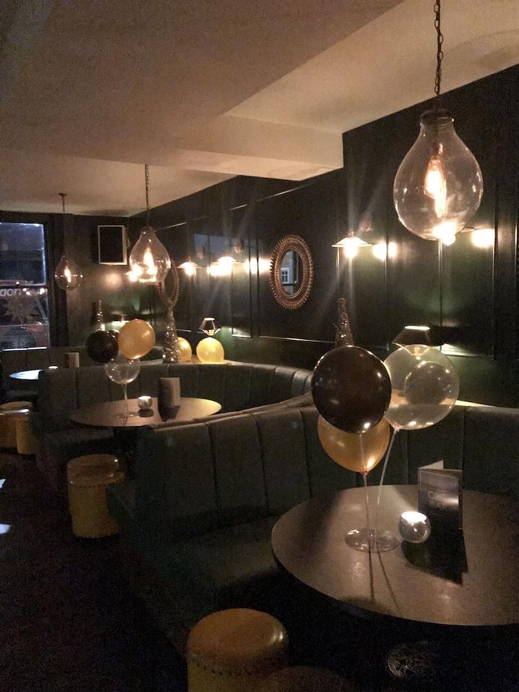 Eurobar & Hotel Oxford Extérieur photo