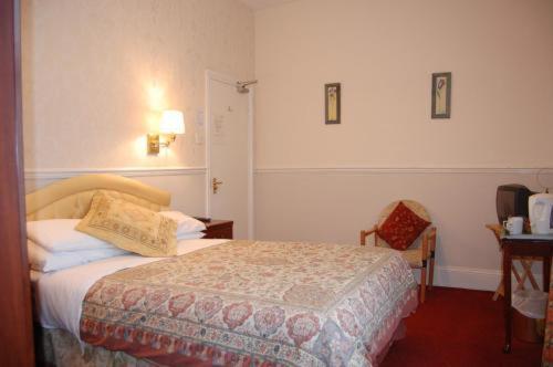 Eurobar & Hotel Oxford Chambre photo