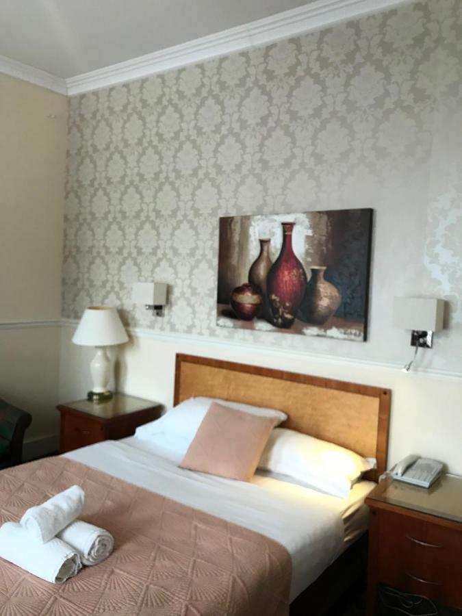 Eurobar & Hotel Oxford Extérieur photo